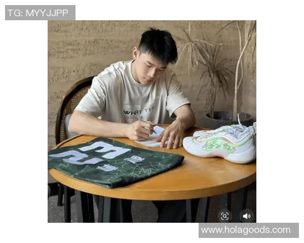 杨瀚森喊话林葳 同城相聚盼共进美食两次 杨瀚森喊话林葳 同城相聚盼共进美食两次