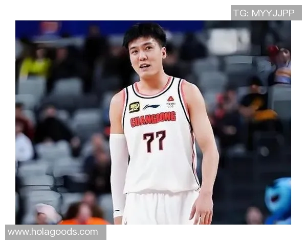 签下黄荣奇 同曦总经理欢迎成都王携手共进互相督促进步